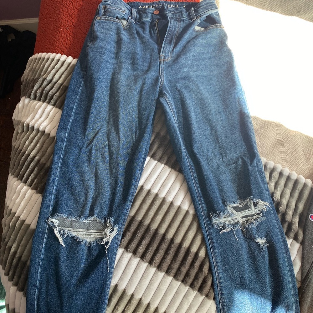 American Eagle mom jeans